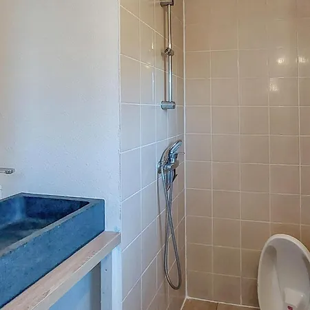 3 Bedroom Stunning In *