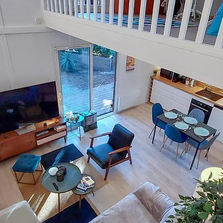 3 Bedroom Stunning In Hourtin
